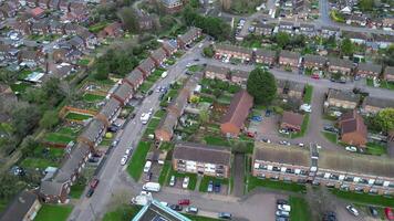 hög vinkel se av norr luton stad under molnig och regnig dag. luton, England Storbritannien. Mars 19:e, 2024 video