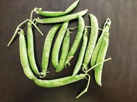 Peas on wooden background video