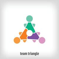 creativo triángulo formar trabajo en equipo logo. únicamente diseñado color transiciones enlace y forma logo modelo vector. vector