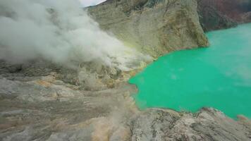 azufre volcán cráter fpv zumbido vídeo video