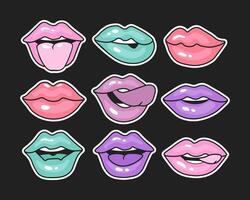 conjunto de hembra labios. Clásico ilustración de hembra bocas en diferente emociones para pegatinas, logotipos, huellas dactilares. vector