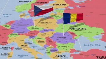 checo república y Rumania bandera ondulación con el mundo mapa, sin costura lazo en viento, 3d representación video