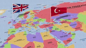 Turquía y unido Reino bandera ondulación con el mundo mapa, sin costura lazo en viento, 3d representación video