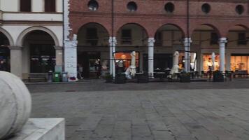 rovigo Itália 17 Julho 2020 Visão do Vittorio emanuele quadrado dentro rovigo dentro Itália video