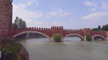 Castelvecchio bridge in Verona video