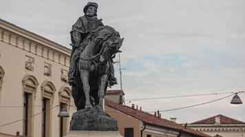 Garibaldi horse statue video