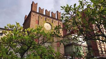 detalle de un torre en ciudad centrar de rovigo en Italia 3 video