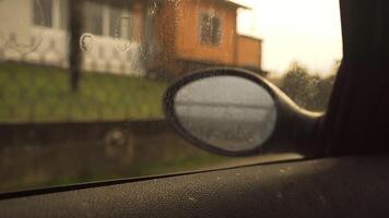 lluvia gotas que cae en el coche ventana 3 video