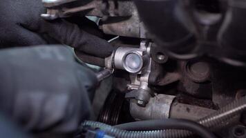 Motor Reparatur Detail 8 video