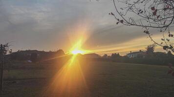 zonsondergang in platteland video