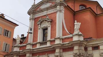 Chiesa nel modena Italia video