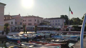 bardolino Italië 16 september 2020 visie van bardolino Aan Garda meer in Italië video