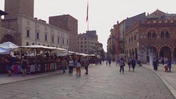 verona Itália 11 setembro 2020 Visão do praça delle erbe dentro verona Itália video