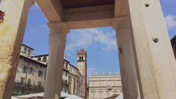 Verona Italia 11 septiembre 2020 Capitolio en plaza delle erbe en Verona Italia video