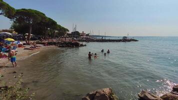 lazise Italien 16 september 2020 strand i garda sjö i lazise video