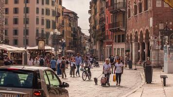 Verona Italia 11 septiembre 2020 hora lapso de ver de plaza sostén en Verona en Italia video