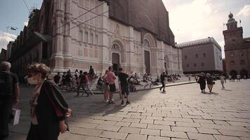 Bolonia Italia 17 junio 2020 san petronio Iglesia en Bolonia Italia video