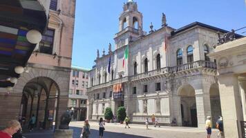 Padova Italië 18 juli 2020 echt leven tafereel in padua straat in cavour sqaure met mensen video