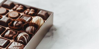 ai generado caja de chocolate clasificado dulces en un ligero antecedentes con Copiar espacio. fiesta concepto foto