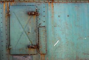 puerta de panel metalico foto