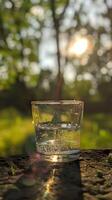 ai generado primero sorbo de Mañana agua refrescante comienzo foto