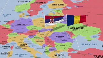 Rumania y serbia bandera ondulación con el mundo mapa, sin costura lazo en viento, 3d representación video