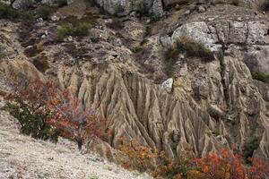 montaña con erosión suelo foto