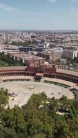 Vertikale Video Stadt von Sevilla im Spanien Andalusien Antenne Aussicht