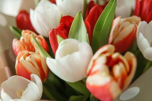 primavera inspiración. tulipán ramo de flores en honor de internacional De las mujeres día. foto