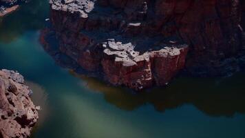 vue aérienne du grand canyon en amont du fleuve colorado video