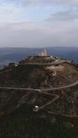 Vertikale Video von Senhora da Graka im Portugal Antenne Aussicht