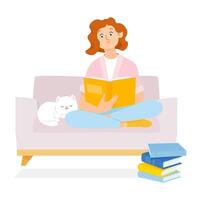 linda joven Pelirrojo mujer sentado en el sofá con un gato y leyendo un libro vector