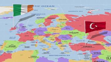 Irlanda y Turquía bandera ondulación con el mundo mapa, sin costura lazo en viento, 3d representación video