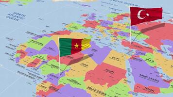 Camerún y Turquía bandera ondulación con el mundo mapa, sin costura lazo en viento, 3d representación video