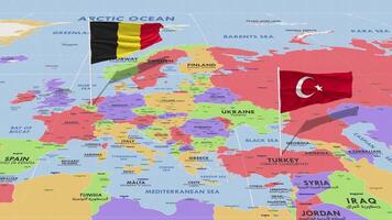 Bélgica y Turquía bandera ondulación con el mundo mapa, sin costura lazo en viento, 3d representación video