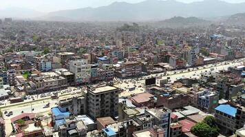 aéreo Visão do Katmandu. Nepal. urbano via fluvial video