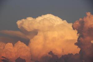 a large cloud formation is seen in the sky photo