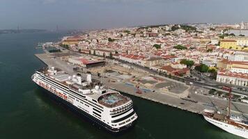 il sorprendente città di Lisbona anr il famoso fiume douro nel Portogallo video