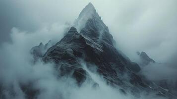 ai generado cubierto de nieve alto montaña debajo nublado cielo foto