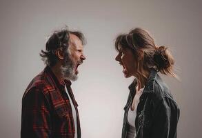 ai generado de edad mediana Pareja discutiendo fuerte, conjunto en contra un rígido blanco fondo foto