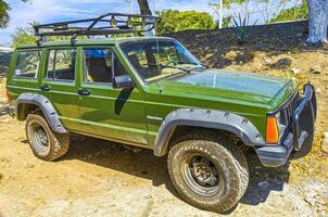 puerto escondido oaxaca mexico 2023 mexicano recoger camión coche suv 4x4 apagado la carretera vehículos México. foto