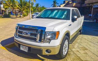 puerto escondido oaxaca mexico 2023 mexicano recoger camión coche suv 4x4 apagado la carretera vehículos México. foto