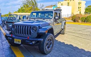 puerto escondido oaxaca mexico 2023 mexicano recoger camión coche suv 4x4 apagado la carretera vehículos México. foto