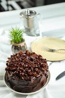 chocolate Dulce de azúcar pastel servido en comida mesa parte superior ver café hornear postre foto