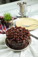 chocolate Dulce de azúcar pastel servido en comida mesa parte superior ver café hornear postre foto