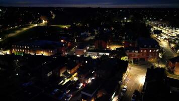 hoch Winkel Nacht Aufnahmen von beleuchtet harpenden Stadt, Dorf von England großartig Großbritannien. März 16., 2024 video