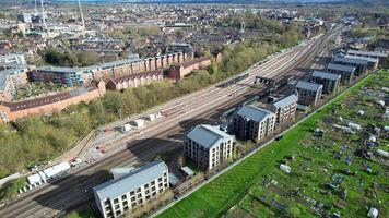 aérien vue de Oxford ville chemin de fer station près rivière Tamise à Oxford ville de Angleterre uni Royaume. Mars 23, 2024 video