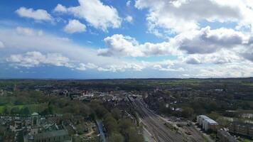 aereo Visualizza di Oxford città ferrovia stazione vicino fiume Tamigi a Oxford città di Inghilterra unito regno. marzo 23, 2024 video