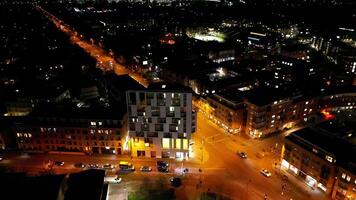 tijd vervallen beeldmateriaal van verlichte centraal Cambridge stad van Engeland uk gedurende nacht. maart 21e, 2024 video