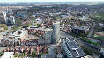 Alto ângulo cenas do central coventaria centro da cidade edifícios às cidade Centro do Inglaterra Unidos reino. marcha 30, 2024 video